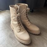 Бежови зимни боти