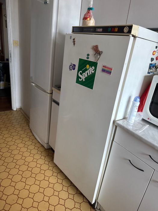 Голям фризер с 6 рафта марка Gorenie