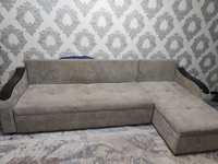 Продам диван в хорошем состоянии раздвижной есть место под белье