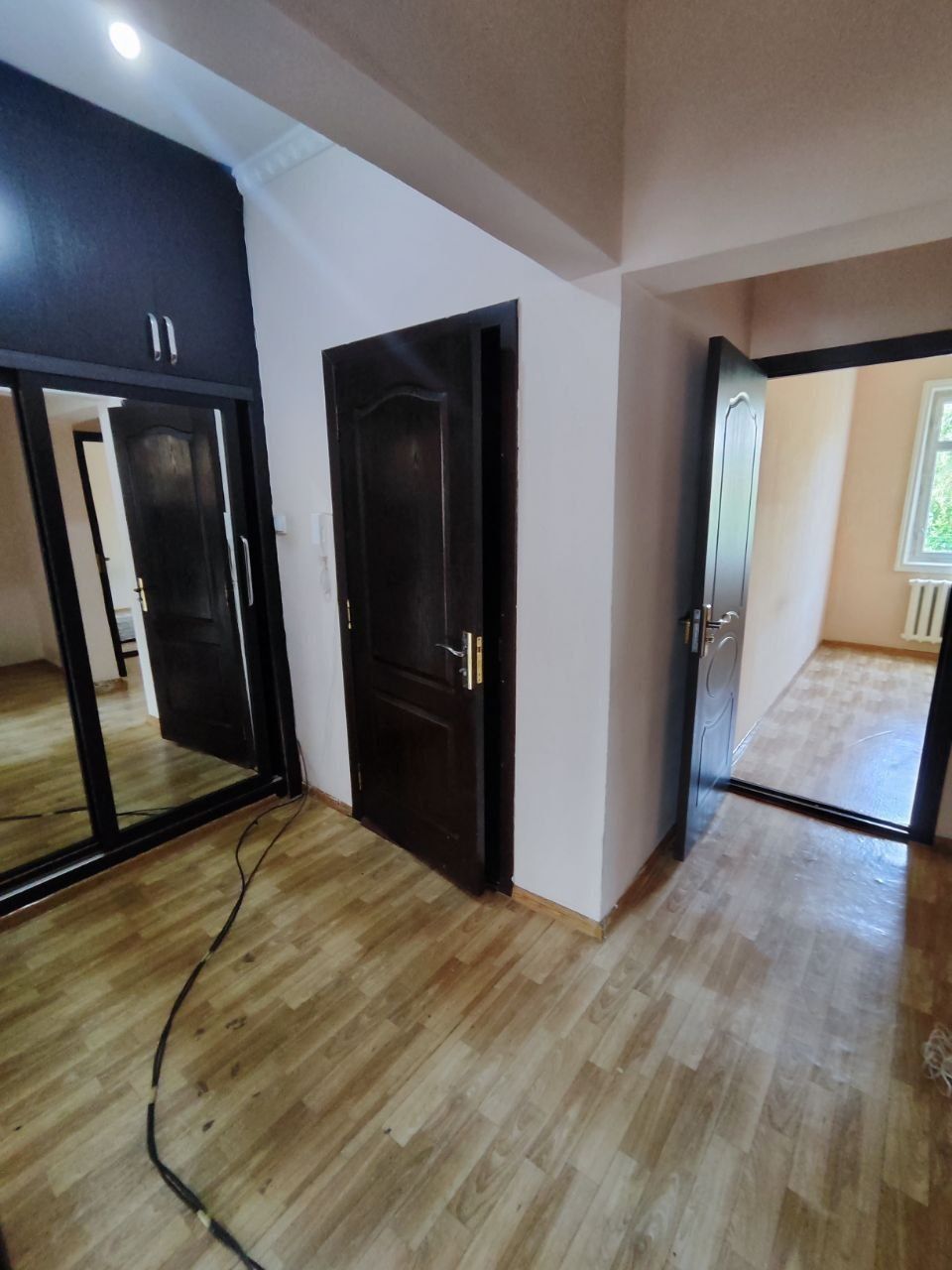 Продам 3 ком юнусабад 15 квартал