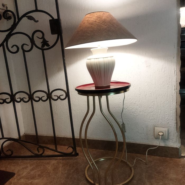 Продам лампу настрльную, светильник, торшер