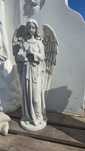 Statuete și îngerași din beton