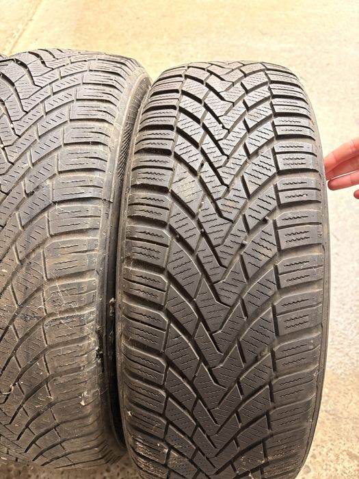 Anvelope iarna continental R15