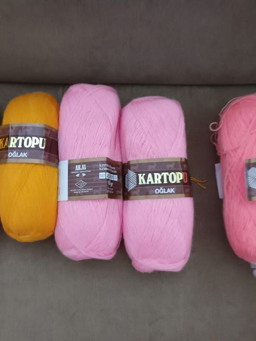 Продам пряжу ,очень много,разных производителей.