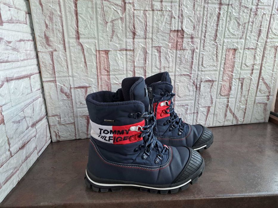 детски ботуши,зимни обувки,боти,апрески,Tommy Hilfiger ном36 за момче,