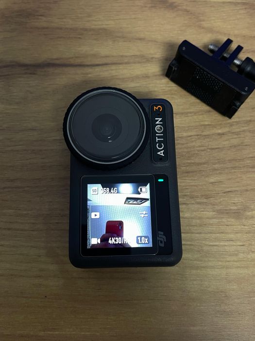 Dji action 3 cu folie protectie si carcasa