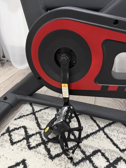 Bicicleta indoor cycling FitTronic SB8000, Kinomap, Zwift, z-sport