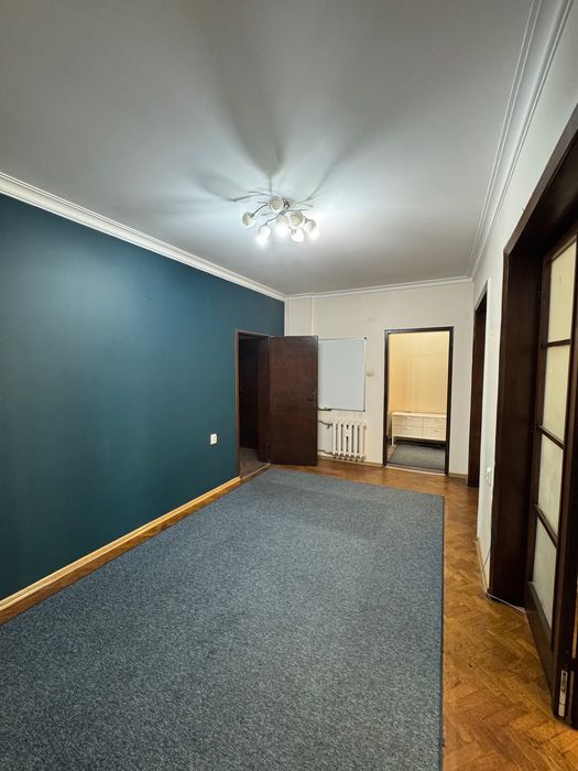 Продава се Четиристаен апартамент в София, Център - 120 кв.м за 4667 €/кв.м - Снимка #2