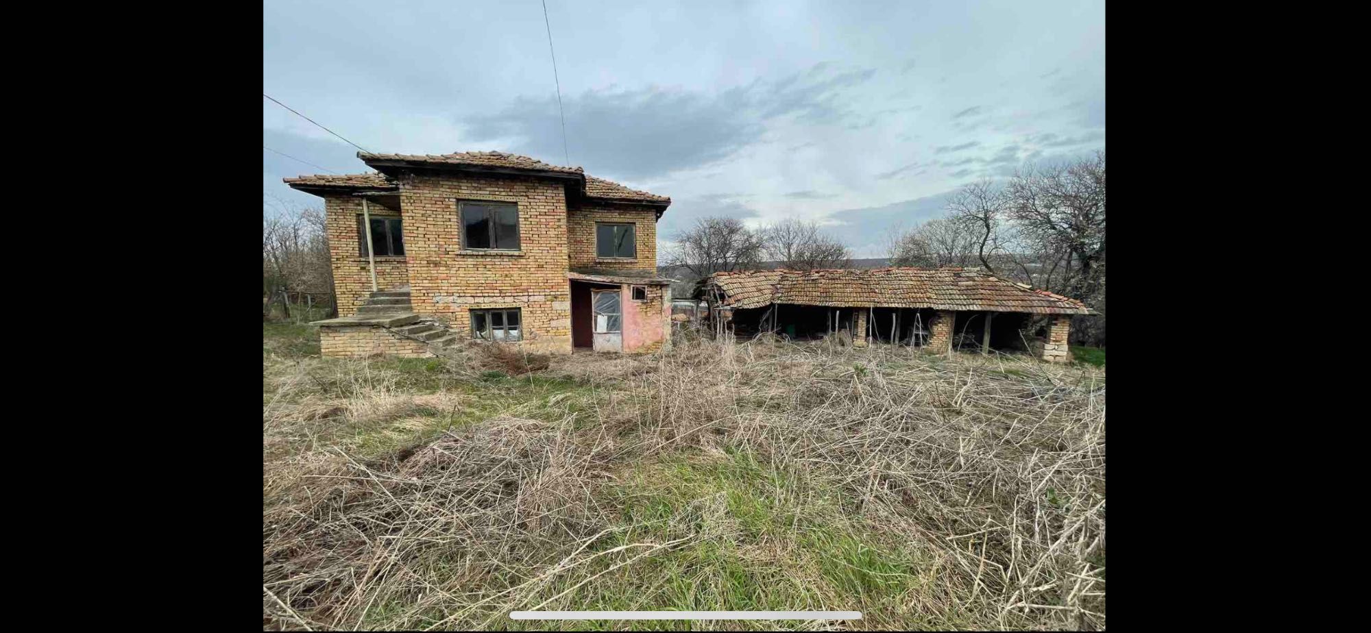 Продава се къща село Войводино общ Вълчи дол