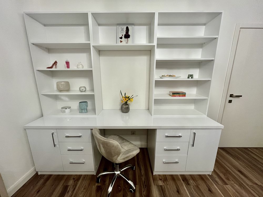 Vand biblioteca MDF + masa de birou + scaun de birou