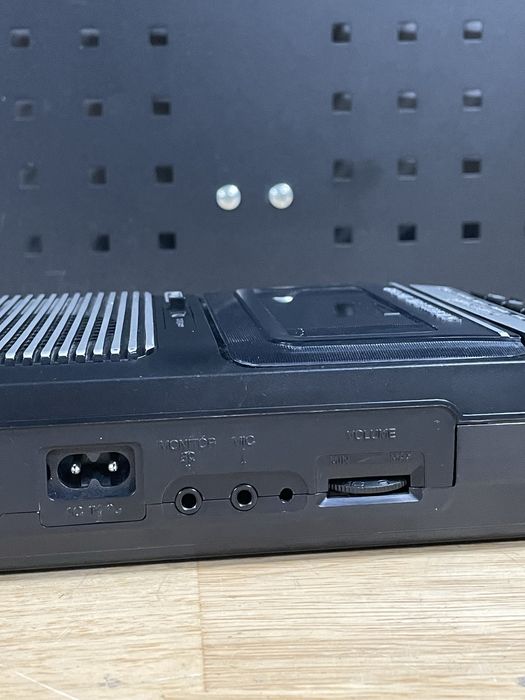 Casetofon portabil reportofon panasonic rq 2102a