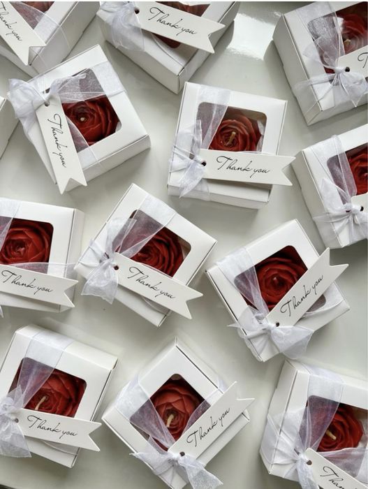 Сватбени подаръци- свещ цвете ,кръщене,погача