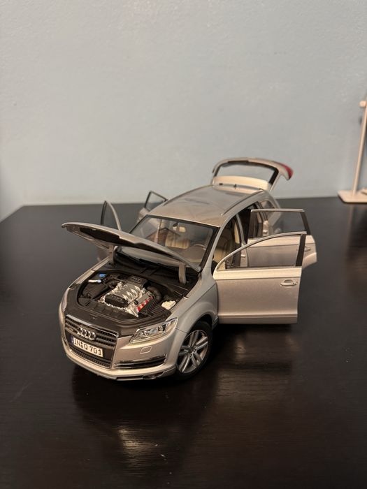 Vand macheta Audi Q7 Kyosho 1/18