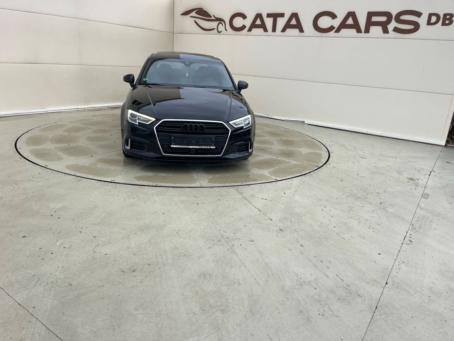 Audi A3 Audi A3, BI-Xenon, Navi, Camera, Piele, Panoramic, Distronic, Keyless