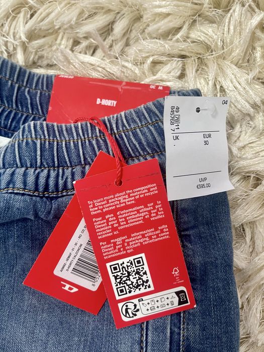 Pantaloni Bermude Diesel Originali produs Nou redus 60%