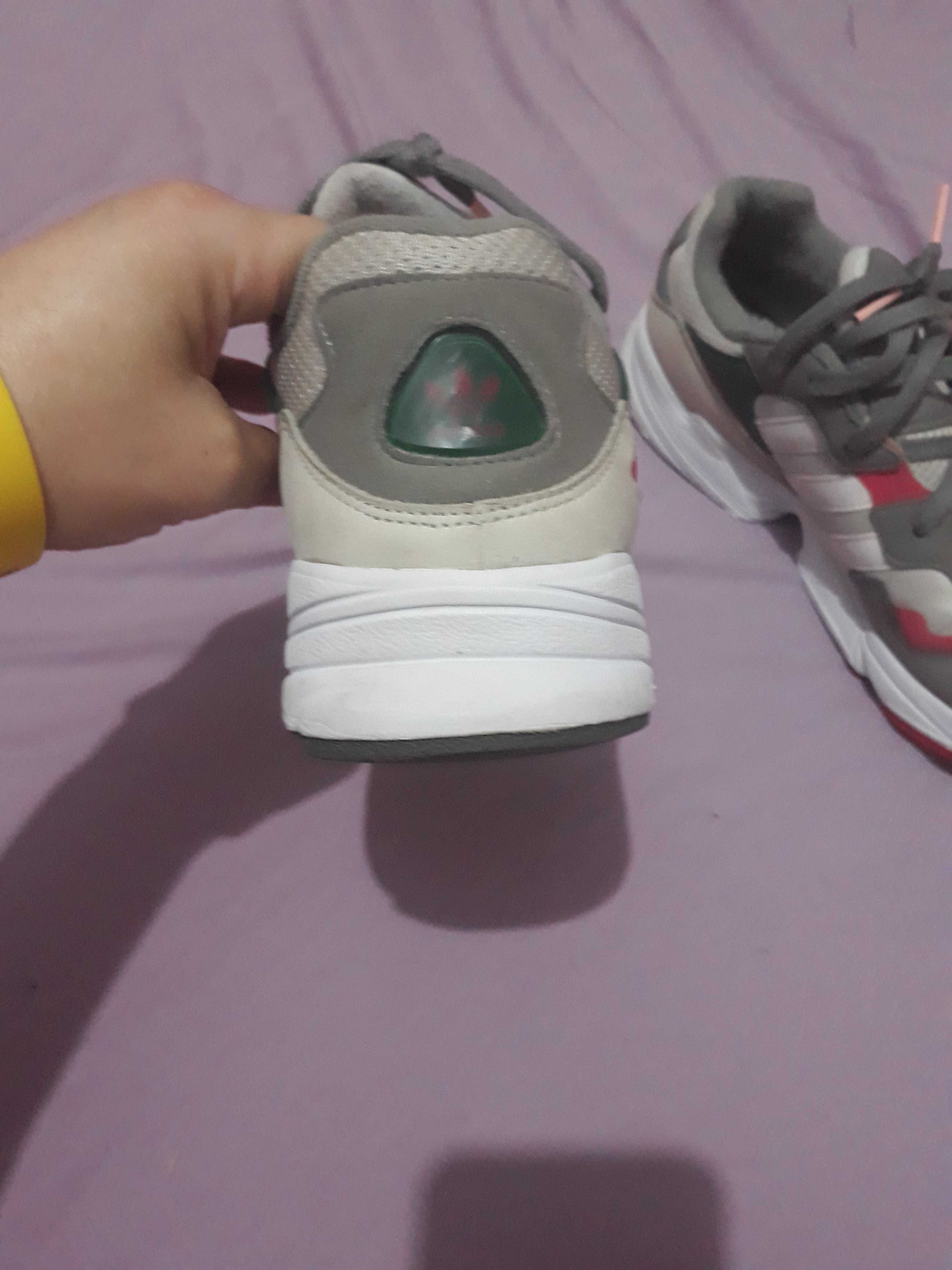 Pantofi sport Adidas 44
