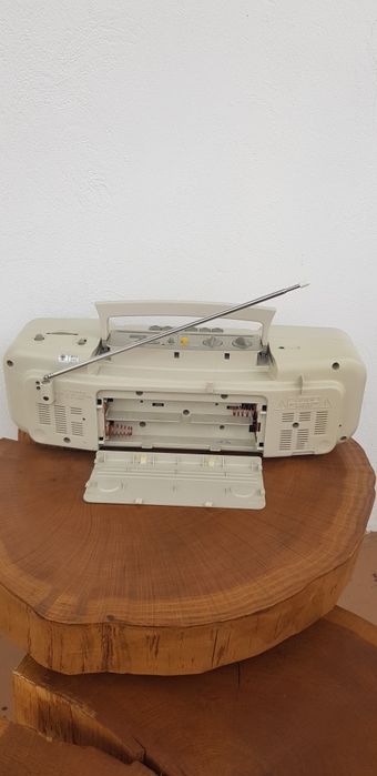 Radio casetofon Sony CFS 208L