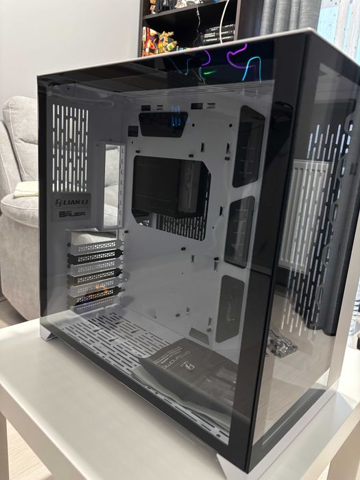 Carcasa PC - Lian Li O11 Dynamic Alb