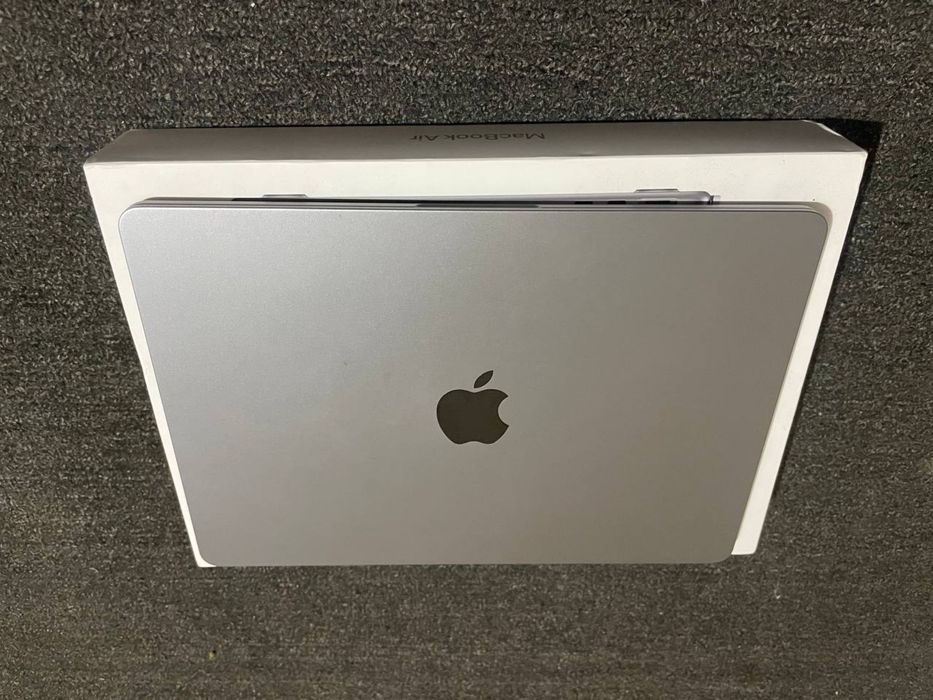 MacBook air M2 sotiladi