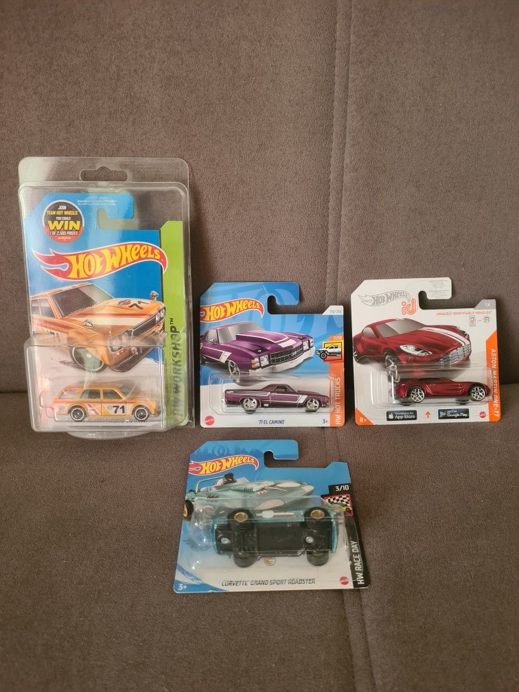Colectie machete Hotwheels in stare perfecta