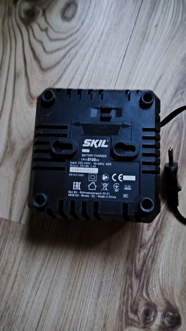 Aкумулаторният прободен трион Skil