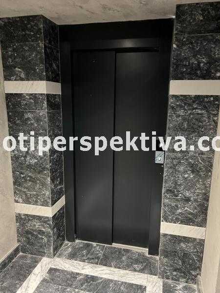 Продава се Тристаен апартамент в Пловдив, Христо Смирненски - 106 кв.м за 1348 €/кв.м - Снимка #5