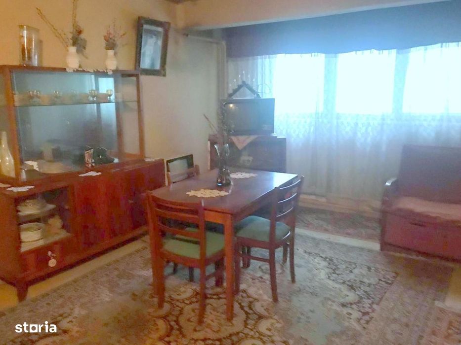Exclusivitate - Apartament 2 camere în Micro 17, parter,  de renovat