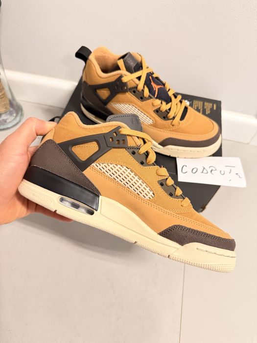 Jordan Spikzie Low Flax