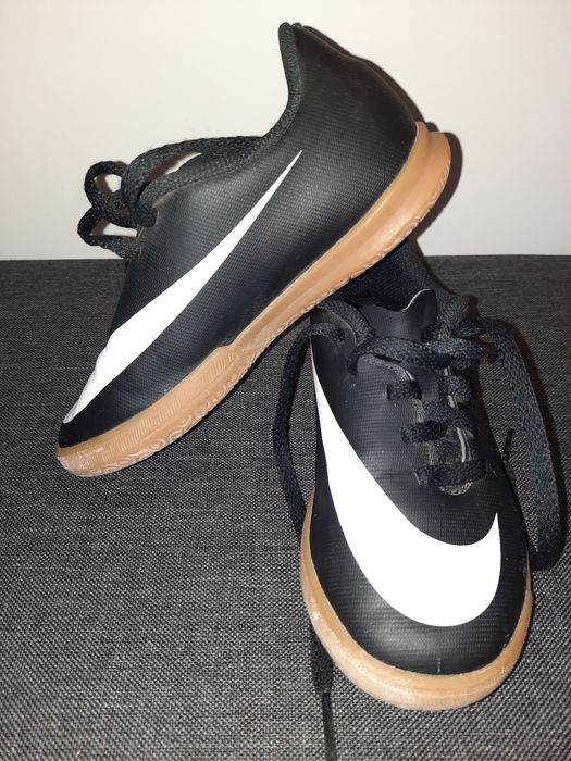 Маратонки Nike Bravatax