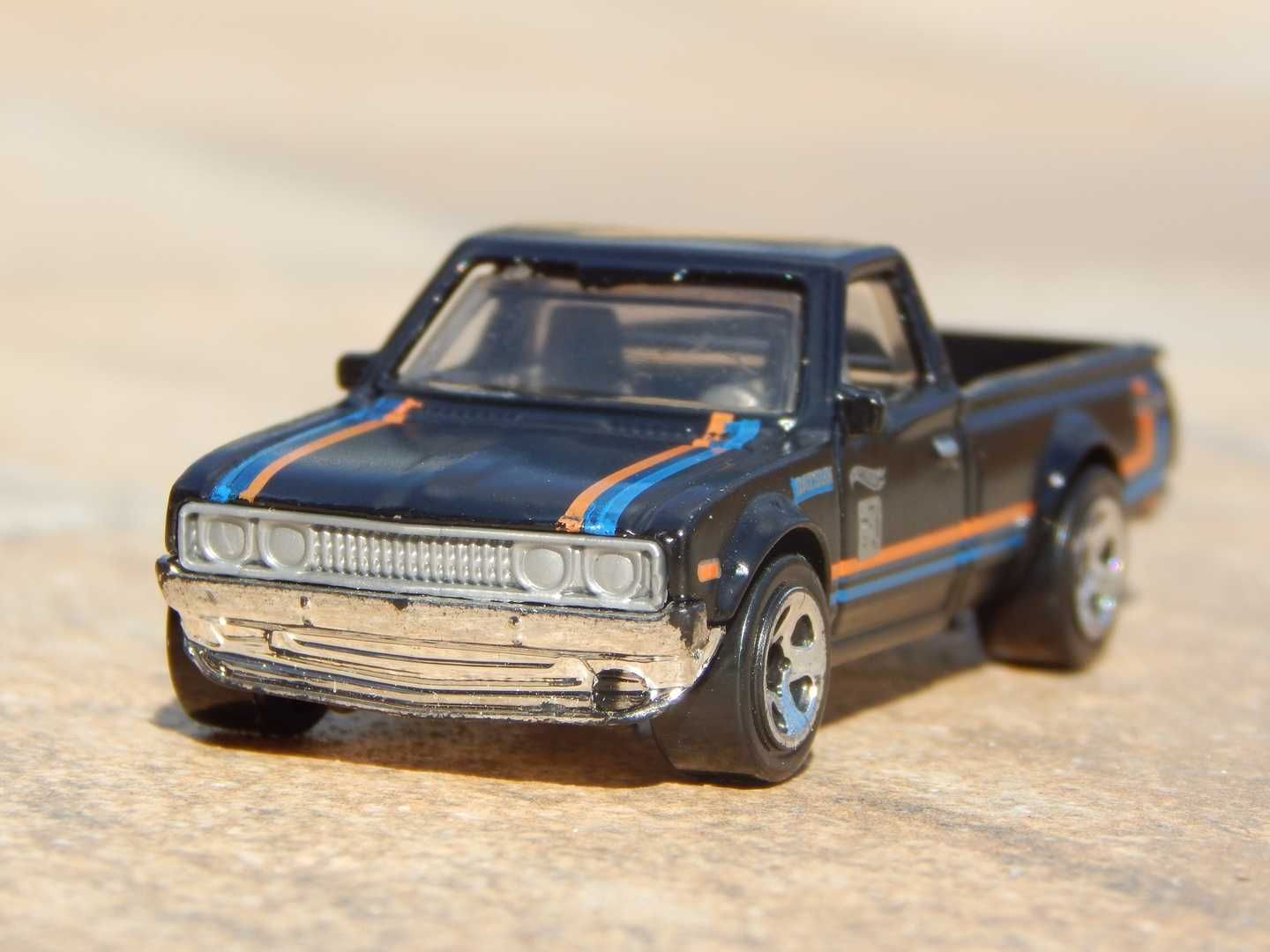 Macheta camioneta pickup Datsun 620 GReddy Hot Wheels sc 1:64