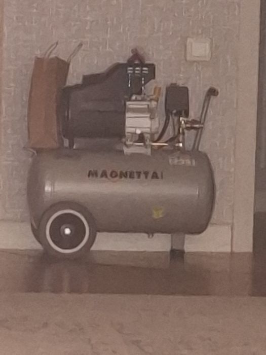 Продам абсолютно новый компрессор не разу не пользовался