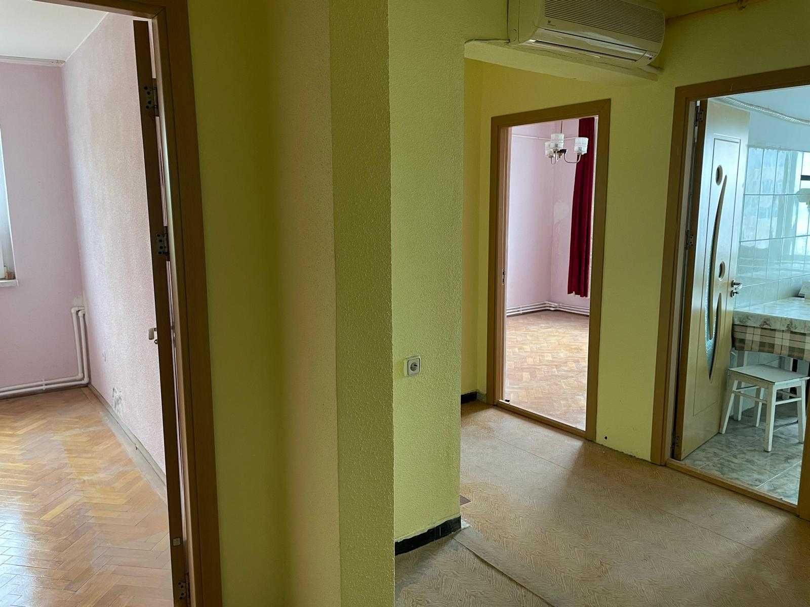 Apartament 3 camere in Mangalia, confort 1, decomandat