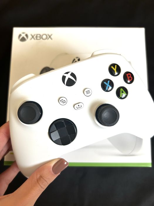 Xbox контролер