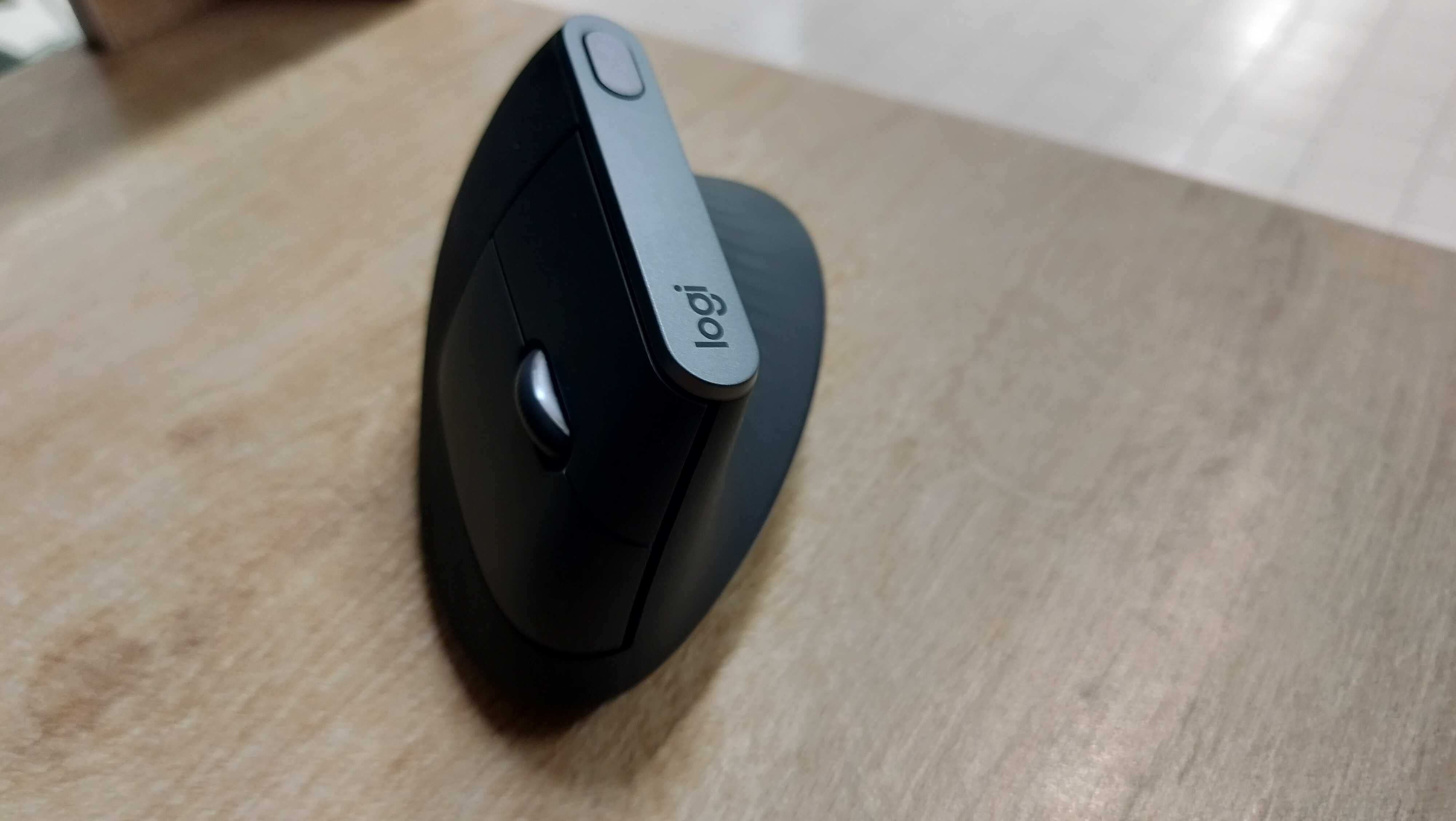 Mouse Wireless Bluetooth Logitech MX Vertical Advanced Ergonomic usb C