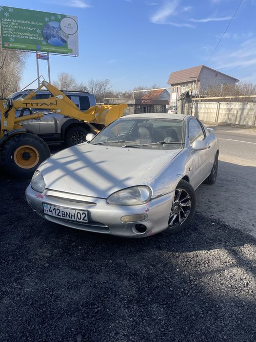 Продам авто Мазда MX3 1996 год