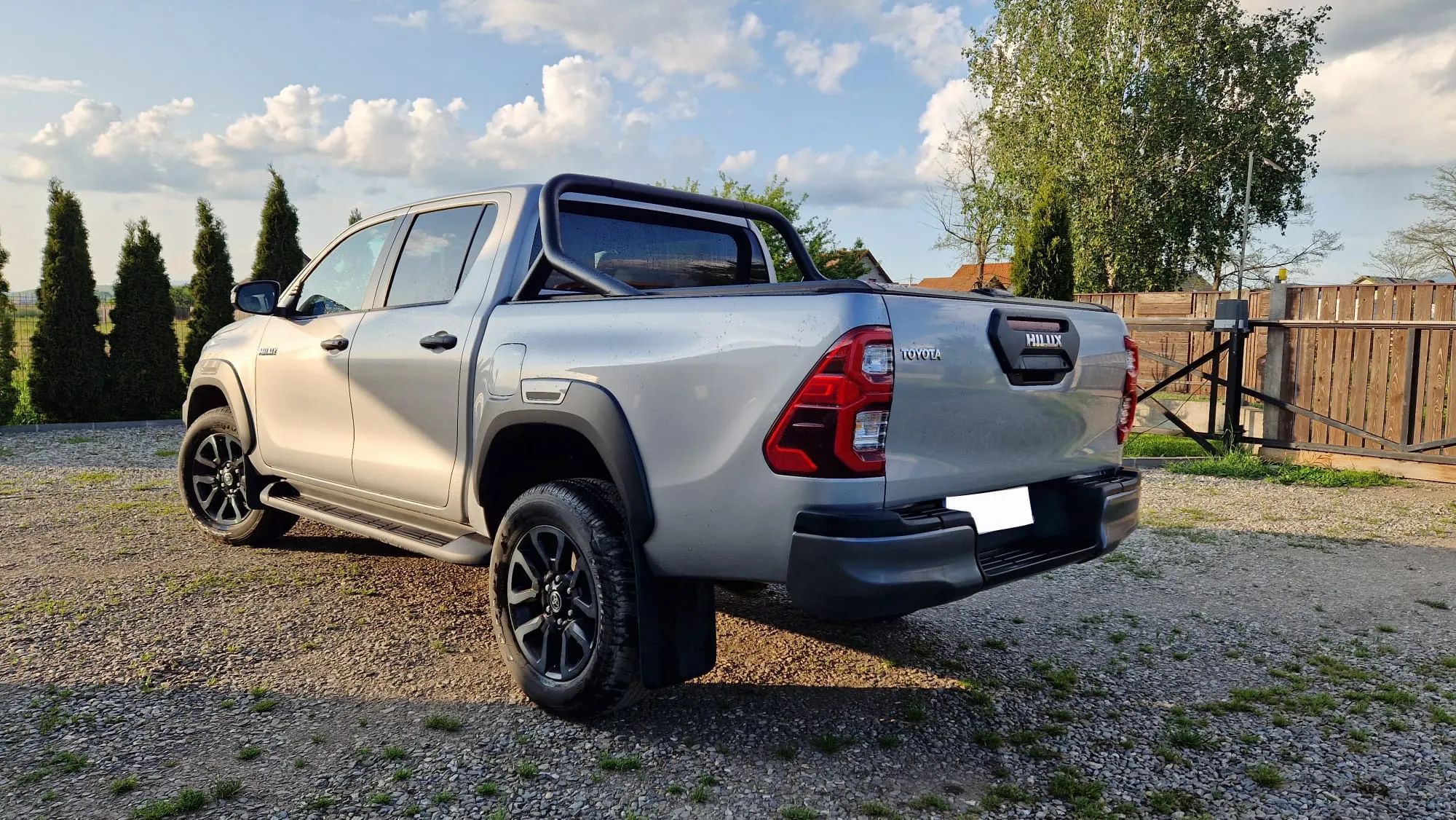 Toyota Hilux Invincible Toyota Hilux 2,8 D 204 CP