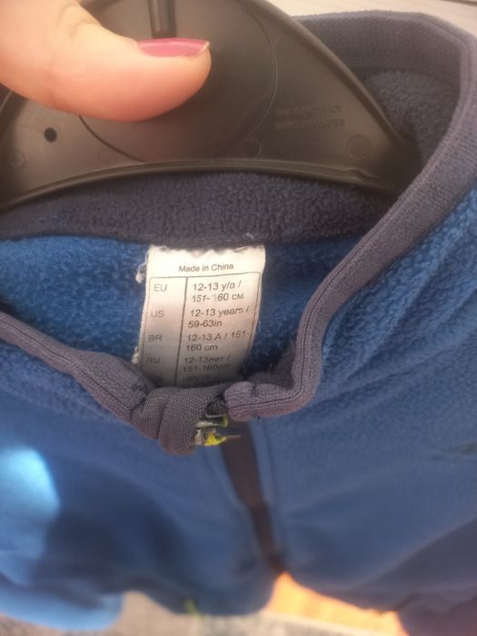 Vând hanorac fleece mărimea 151-160, varsta 12-13 ani