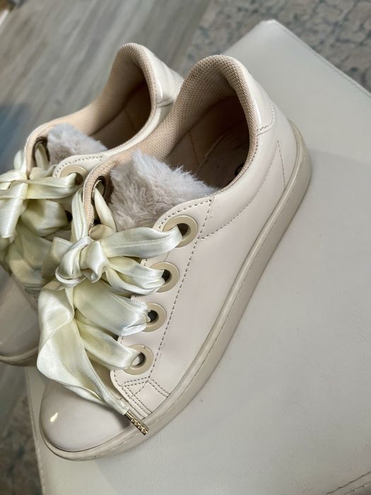 Adidasi sport Guess eleganti cu sireturi din satin