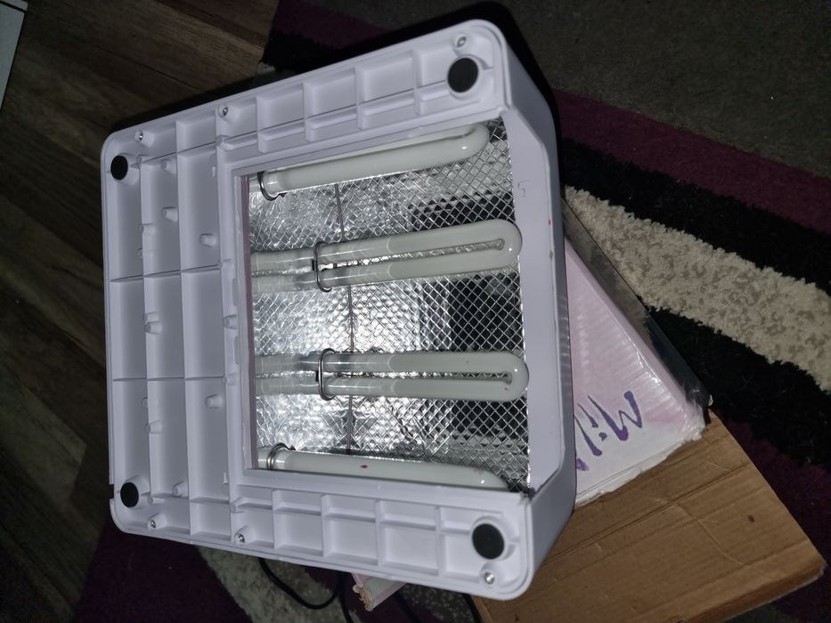 Lampa uv (manichiura)