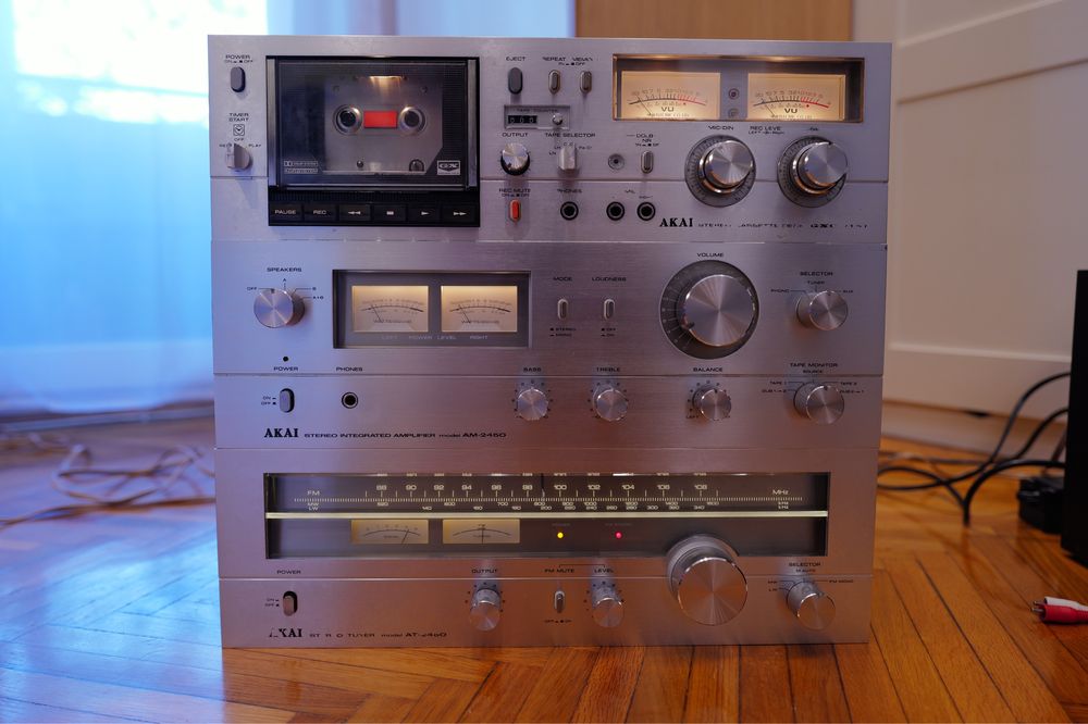 Linie audio Akai amplificator AT AM 2450 tuner deck casetofon GXC 715D