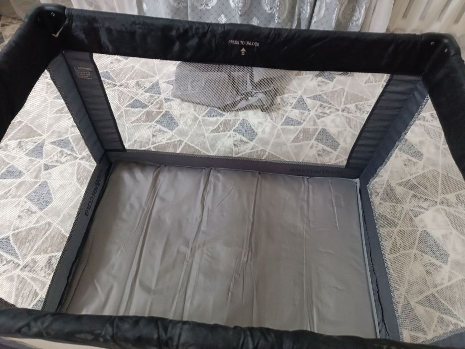 Продам детский манеж.