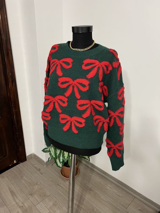 Pulover Debut iarnă verde roșu cu fundițe 3D în relief