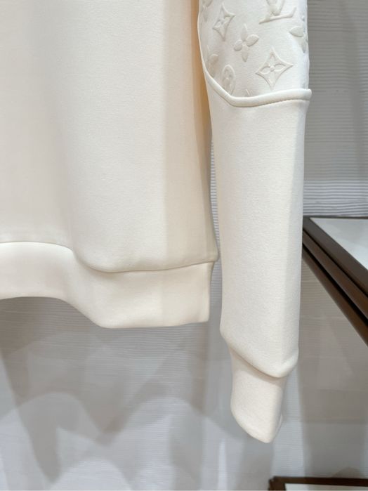 Bluza Louis Vuitton , calitate premium , pe comanda , noua , M