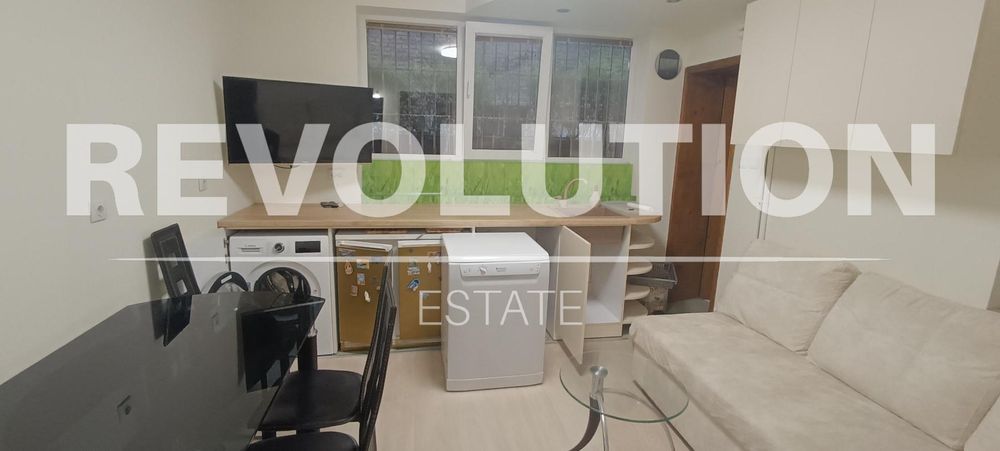 Тристаен апартамент в района на Каменица 1