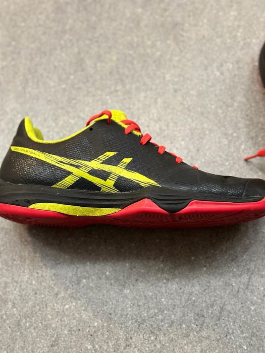 Pantofi sport fotbal Asics nr 40