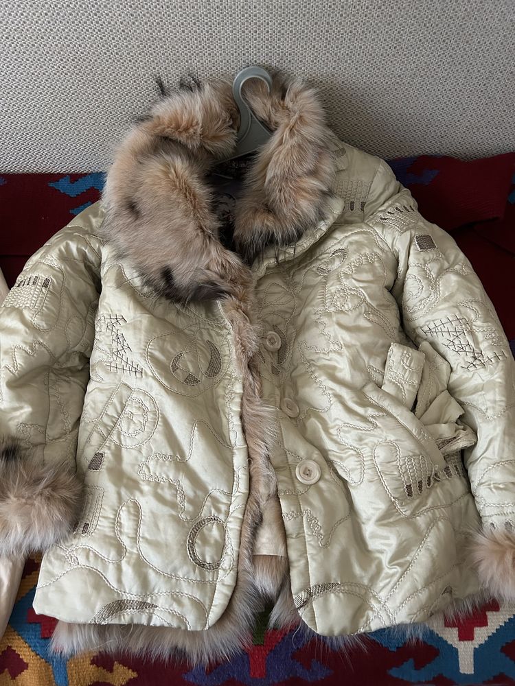 Продаю вещи: новая кожаная женская куртка.