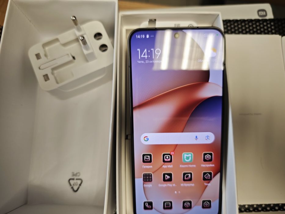 Чисто нов  Xiaomi 15  16RAM/512GB 5G Black глобална верс