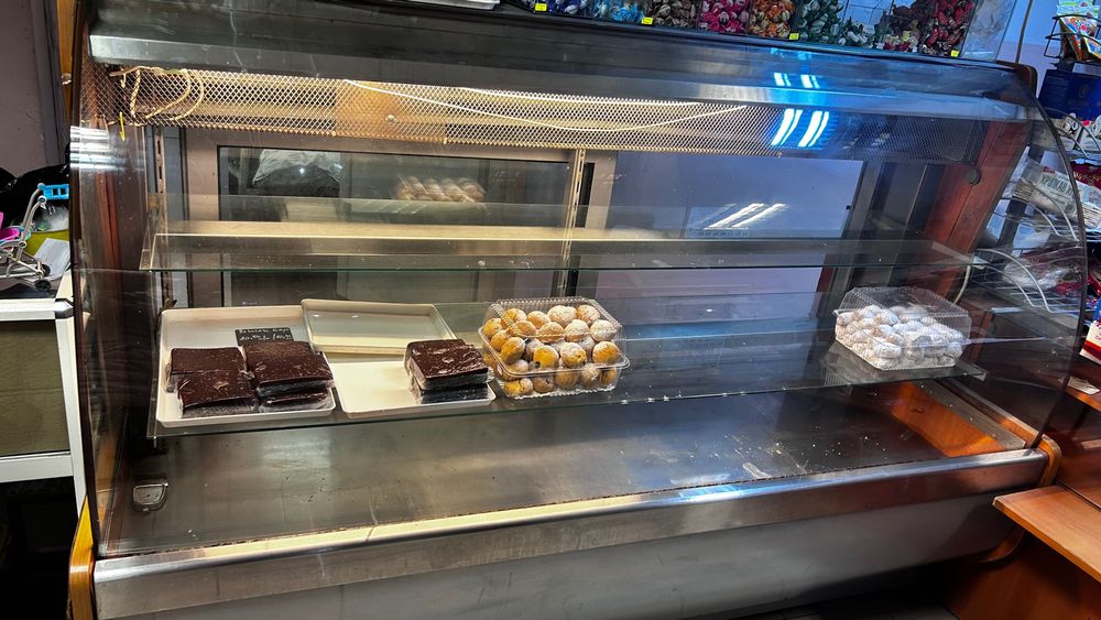 Хладилна витрина