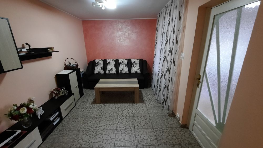 Casa 4 camere Chercea