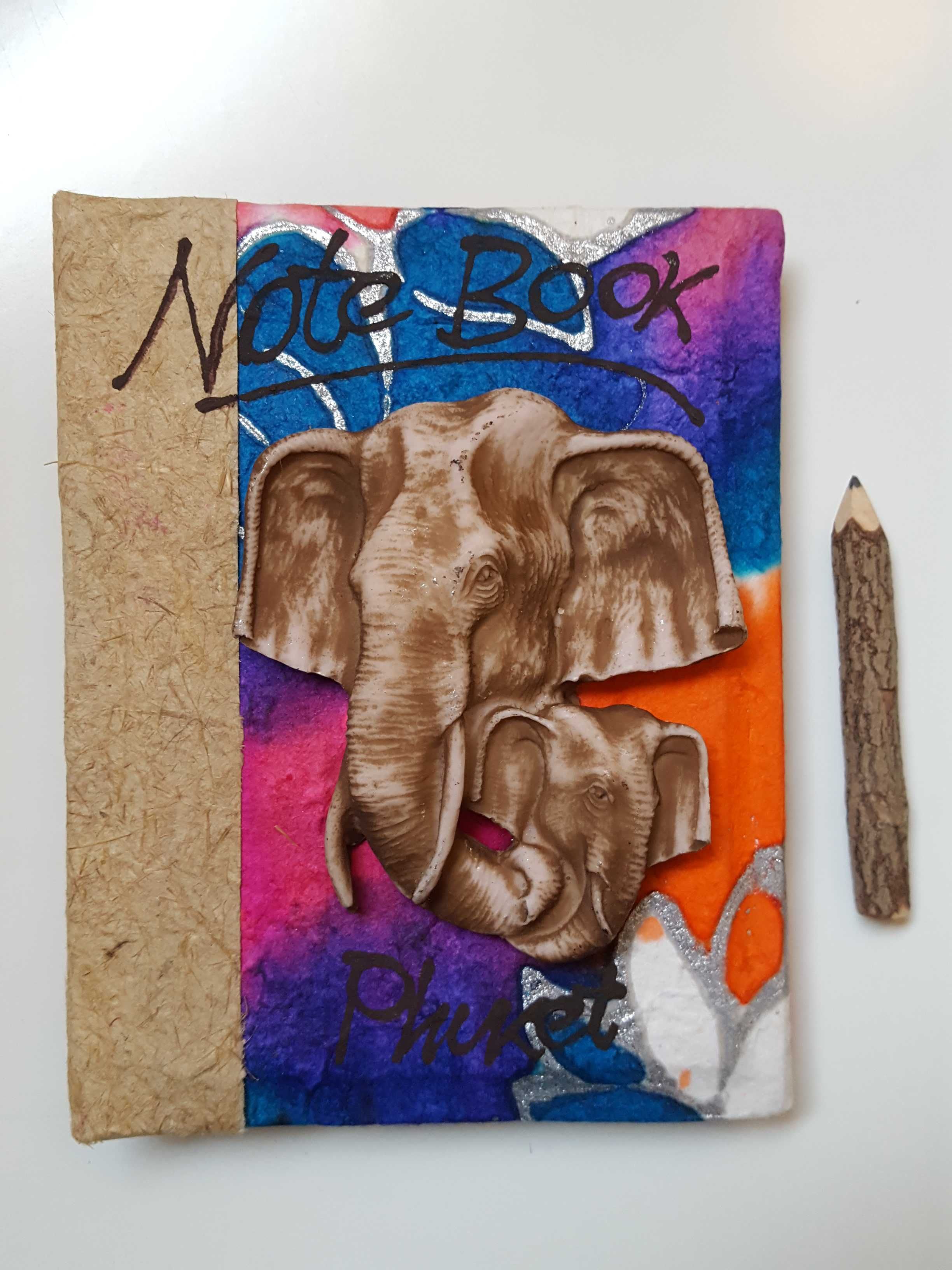 Блокнот с барельефом "Слоны" (13,5*17,5 см) + карандаш
